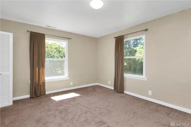 Building Photo - 1511 Wilson St SE