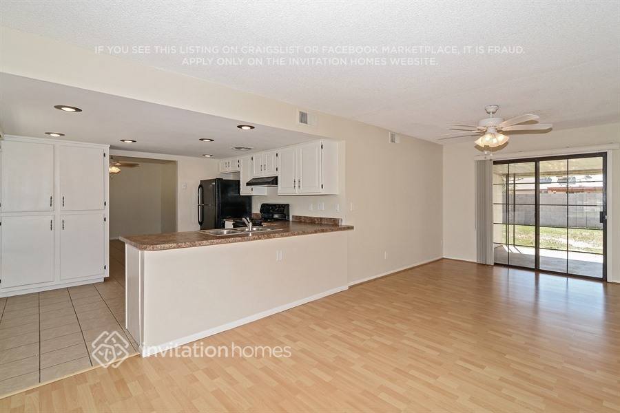 Building Photo - 7341 W Shangri La Rd