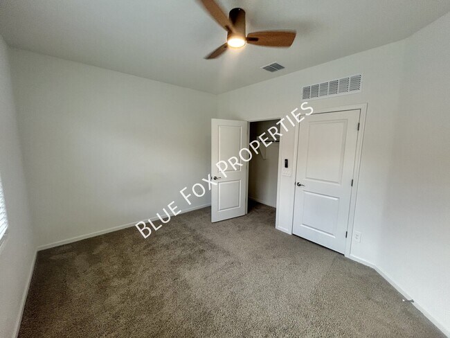 Building Photo - 6973 W Jadewood Ln