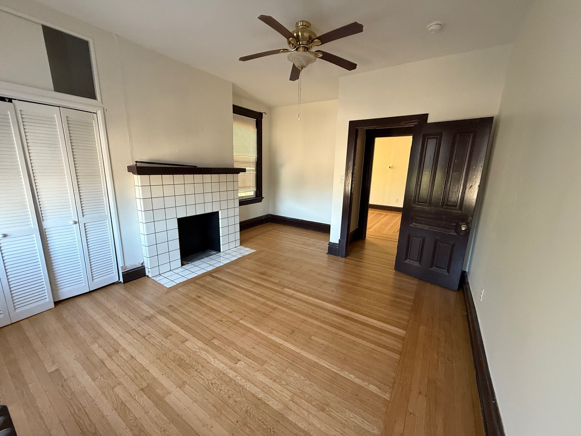 Building Photo - 433 Herschel St