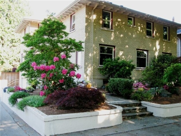 Building Photo - TriMark Manor