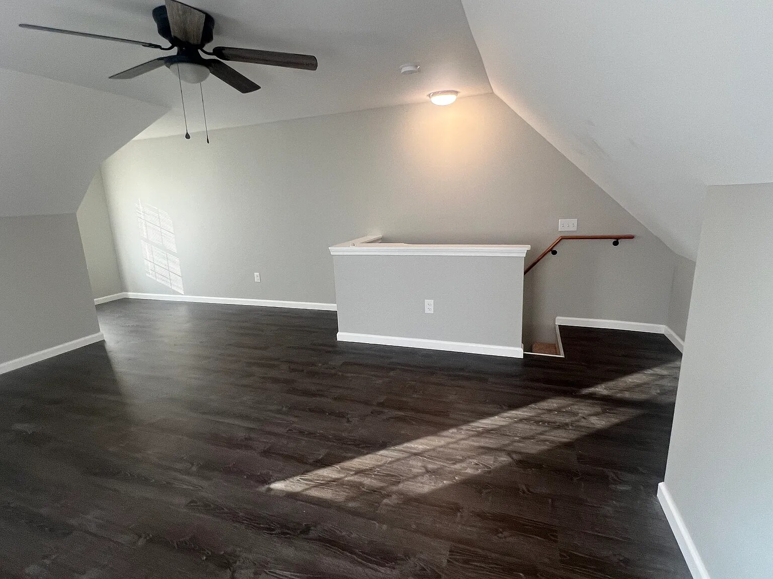 Building Photo - 348 Elm St