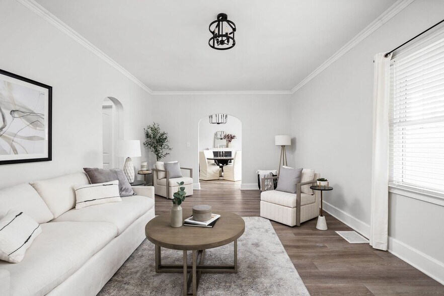 Building Photo - 4001 Broadway St