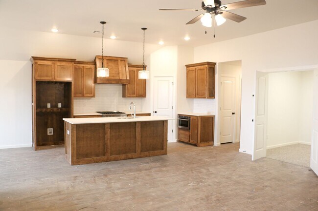 Building Photo - Brand New Home in Shawnee!