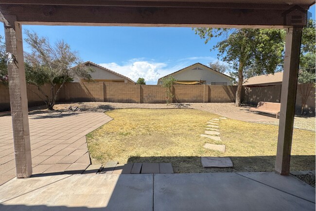 Building Photo - 3Bed/2Bath House in Avondale! Ready for Immediate Move-In! – RV GATE!