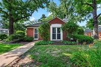 Building Photo - 725 Berick Dr