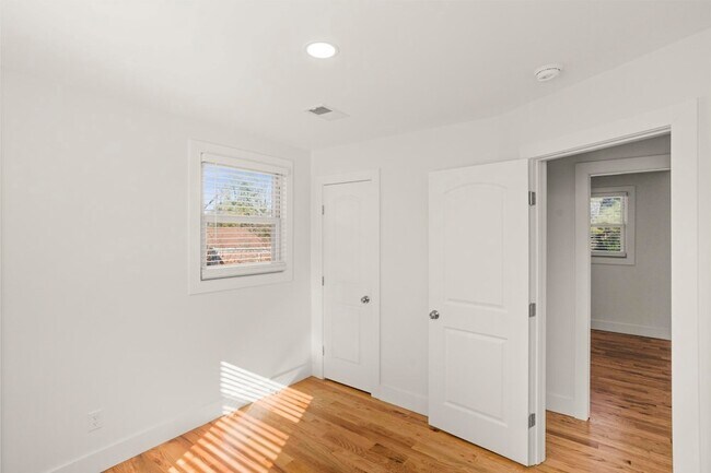 Building Photo - 312 Paragon Mills Rd