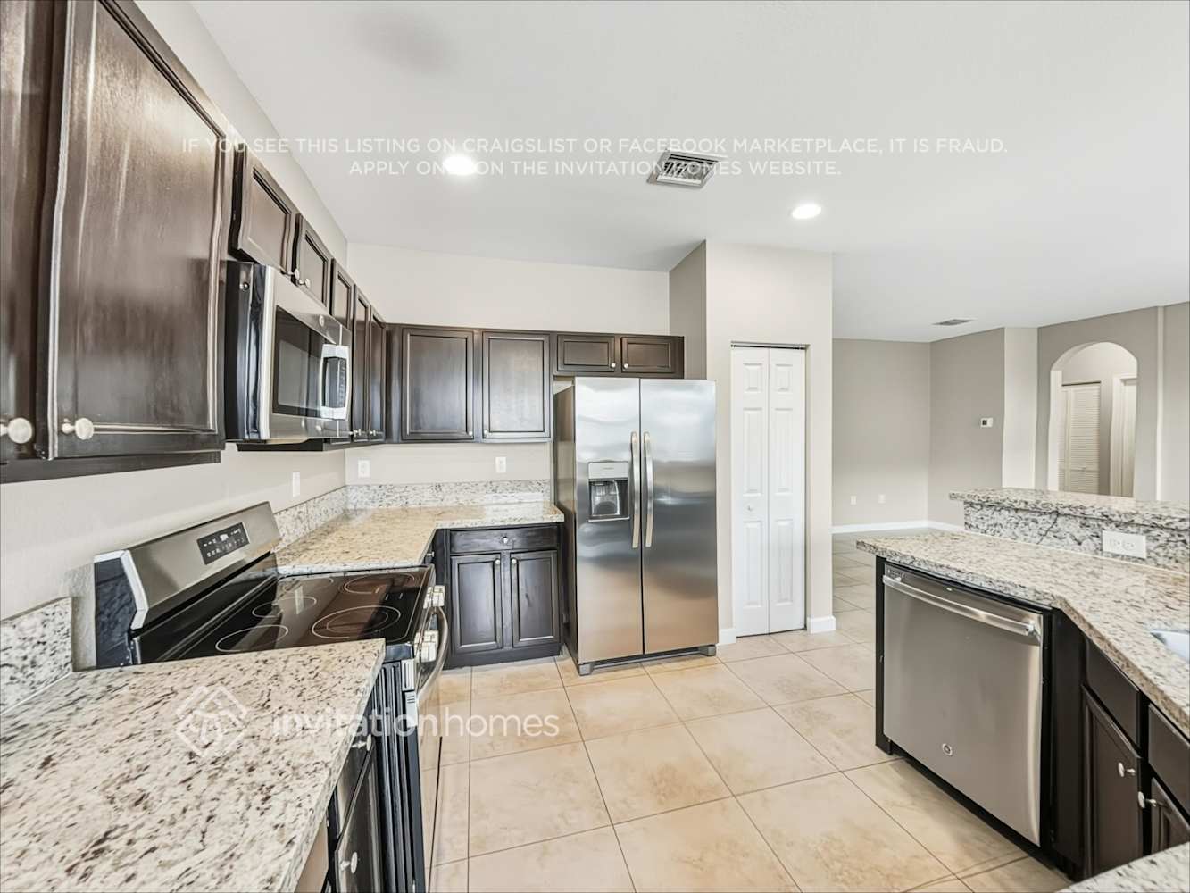 Building Photo - 23391 SW 118 Ave