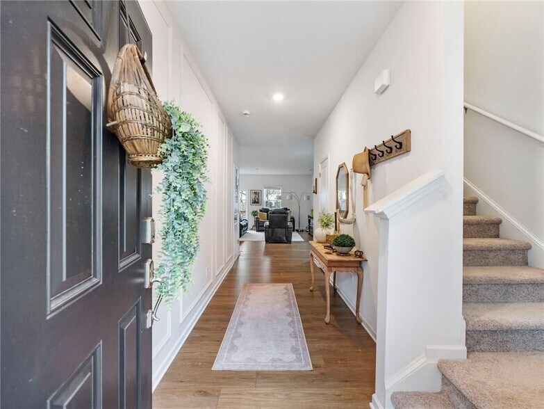 Building Photo - 680 Groover St