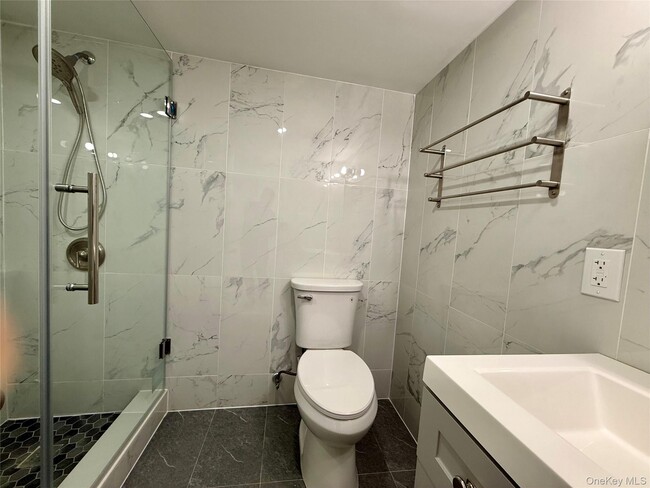 Building Photo - 48 79th Ave