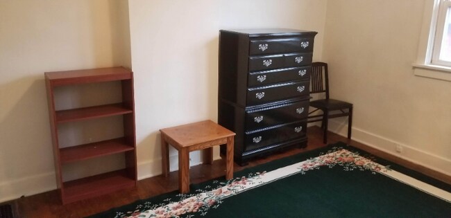 Building Photo - 3617 Boulevard of the Allies