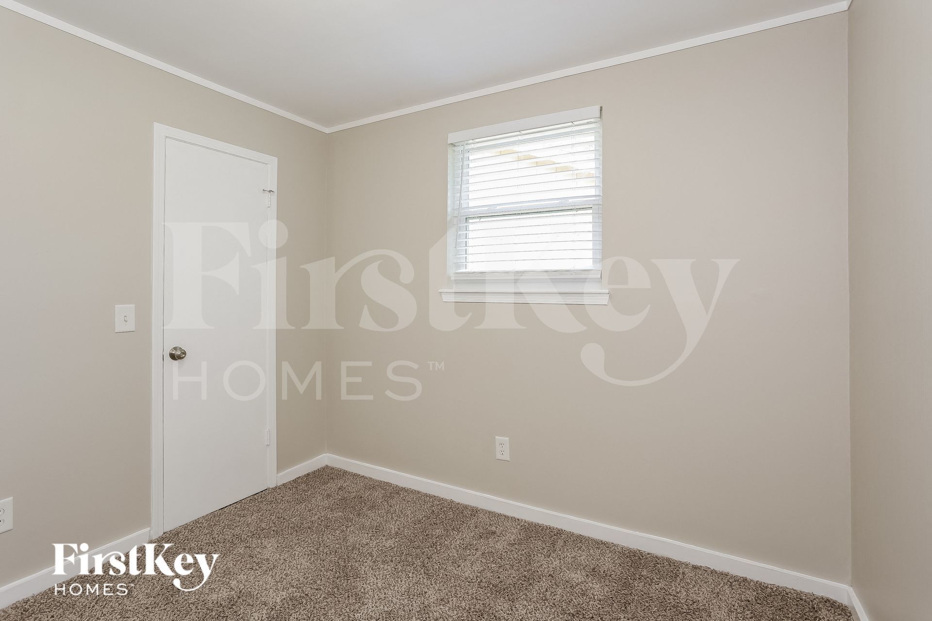 Building Photo - 1047 Cove Landing Dr