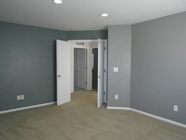 Building Photo - 3 Bedroom Bothell, Sommerwood Home