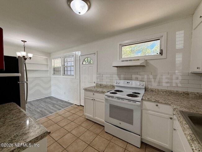 Building Photo - 4623 Suffolk Ave