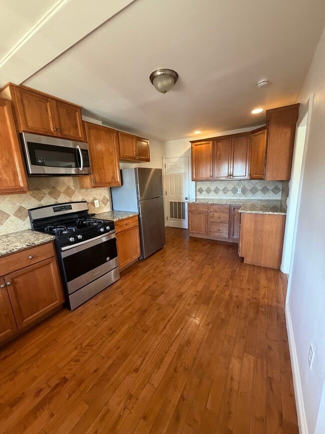 Building Photo - 17 N 24th St