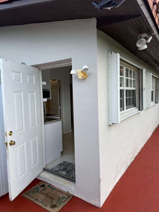 Building Photo - 10340 SW 43rd St