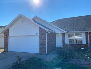 Building Photo - Remodeled 3 bedroom 2 full bathroom 2 car garage patio home