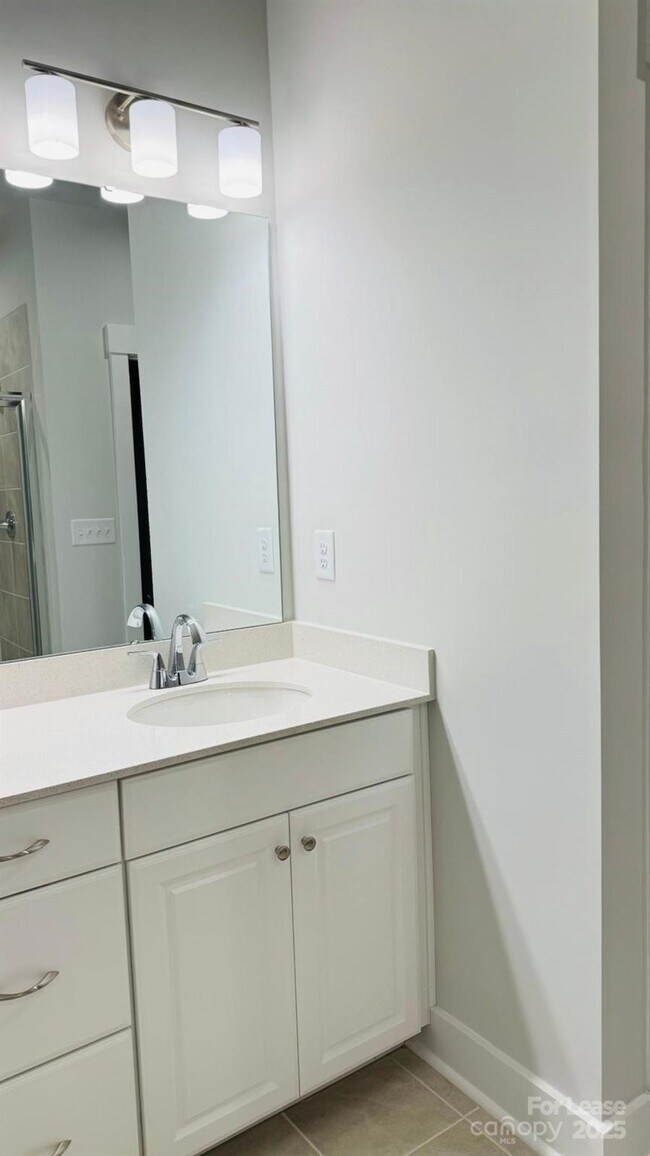Building Photo - 9508 Munsing Dr