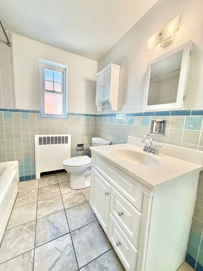 Building Photo - 3978 Kenkel Ave