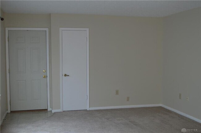 Building Photo - 1217 Robbins Run Ct