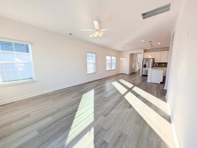 Building Photo - 1508 Regal Fern Wy