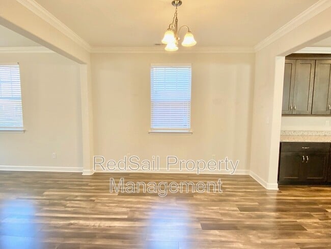 Building Photo - 2758 McKann Ave