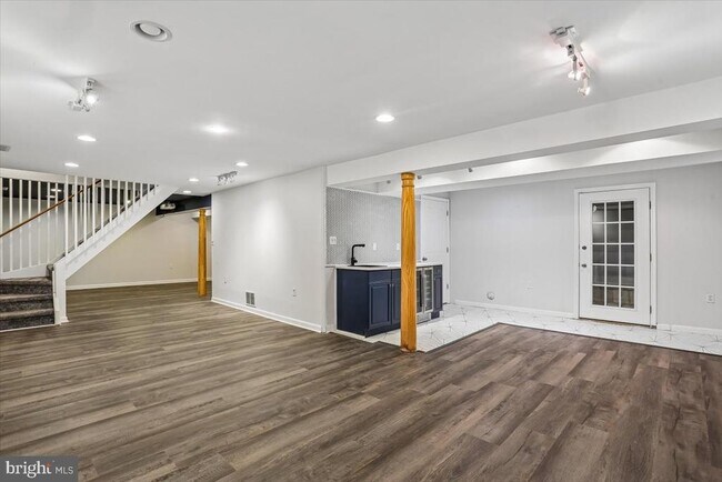 Building Photo - 9707 Stoneybrook Dr