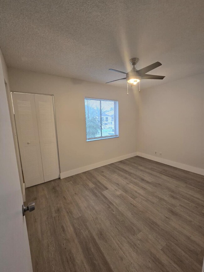 Building Photo - 7743 Balboa St