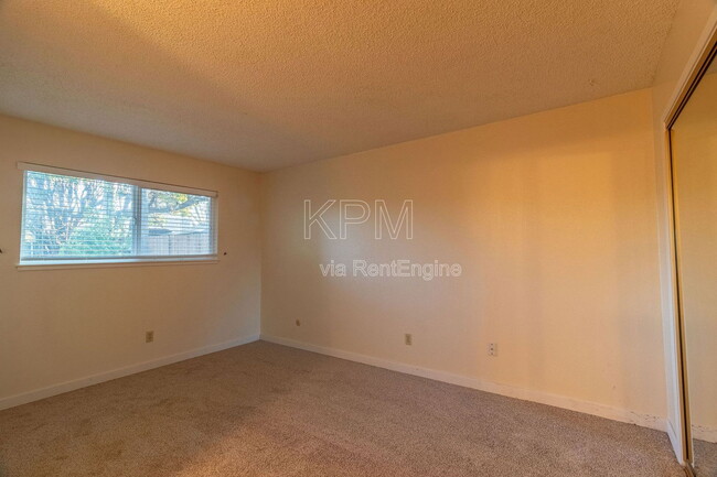 Building Photo - 422 Felton Way