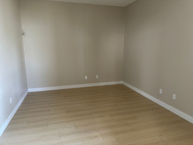 Building Photo - Beautiful 4 bedroom home soon available for rent!