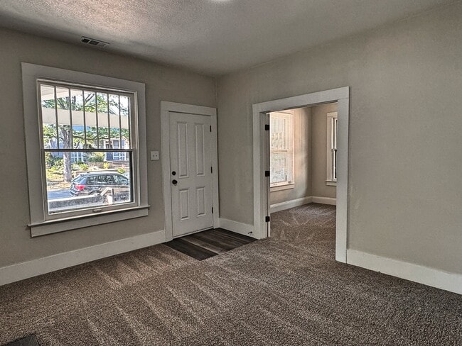 Building Photo - 3250 Meade St