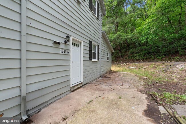 Building Photo - 1841 Hillside Rd