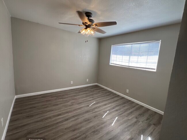 Building Photo - 2155 S Bardell Ave