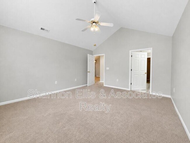 Building Photo - 3057 Orchard Ridge Cir