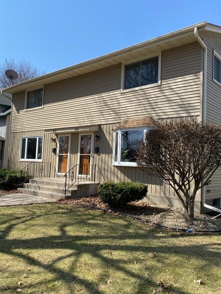 Building Photo - 1475 Sheldon St