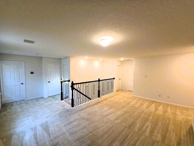 Building Photo - 16626 Cliff Vale Ct