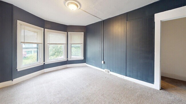 Building Photo - 3889 W.33rd