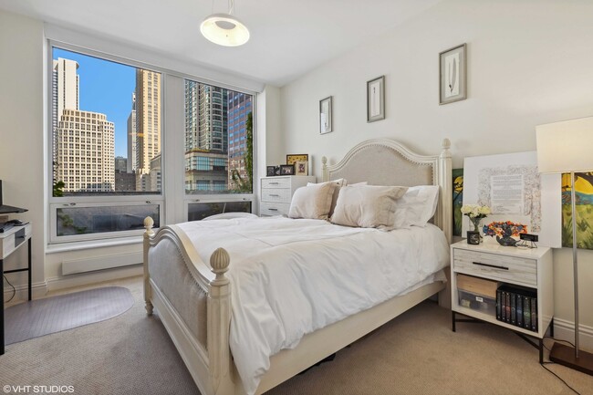 Building Photo - 55 E Erie St