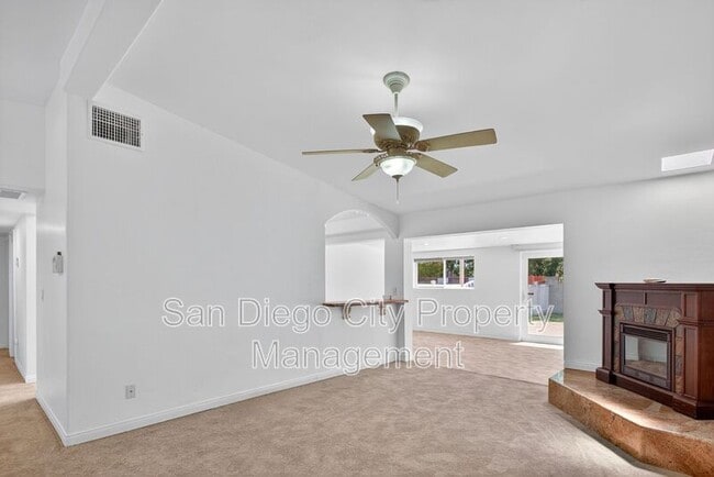 Building Photo - 2363 Judson St