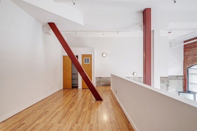 Building Photo - 701 Minnesota St