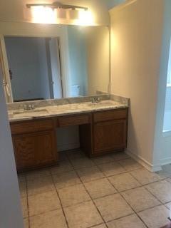 Building Photo - 2853 Garden Grove Rd