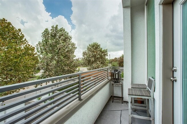 Building Photo - 423 T C Jester Blvd