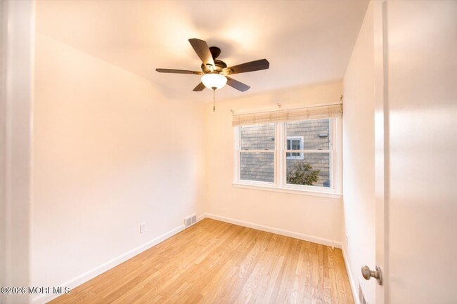 Building Photo - 32 Lake Ave