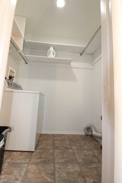 Laundry room - 8227 Santa Fe Dr