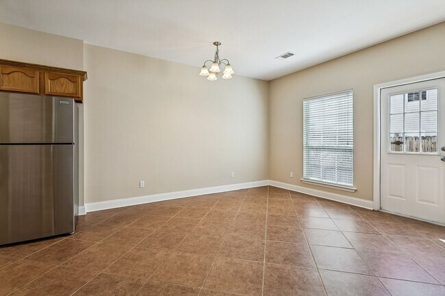 Building Photo - 104 Covington Meadow Cir