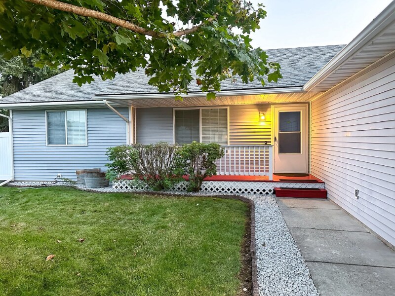Building Photo - 1428 W Heron Ave