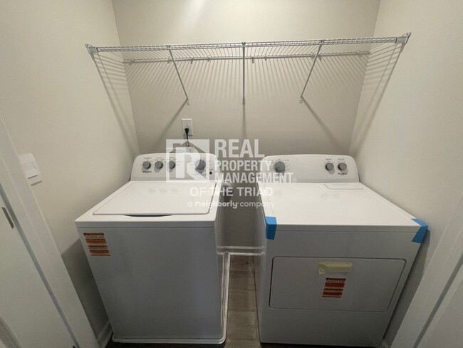 Building Photo - Brand New 3bd/2.5ba Townhome in Trinity