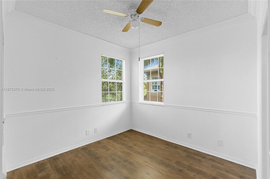Building Photo - 1440 Coronado Rd