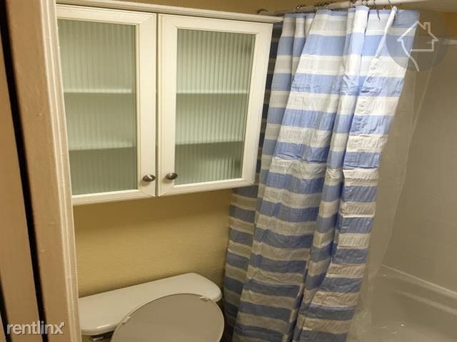 Building Photo - 302 W 38th St