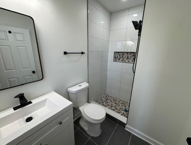 Building Photo - 1922 N Bentalou St